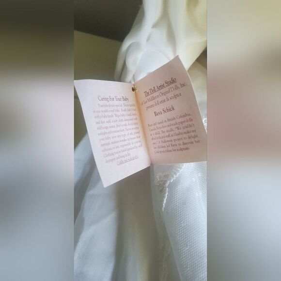 Lee Middleton " Love And Prayers" 1999 Baby Doll with Bonnet/Christening Gown - Picture 6 of 11